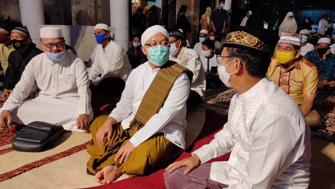 Rahmad Minta Warga Terus Jaga Kesehatan. Doakan yang Covid Sembuh, Minta Maaf Jamaah Maulid Dibatasi