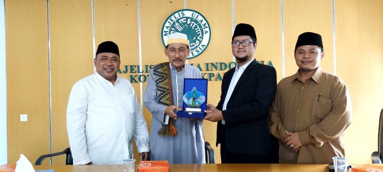 Wahdah Islamiyah Punya Program ‘Kodim’ dan Rumah Sehat. Ketua MUI: Dakwah Itu Merangkul Jangan Memukul