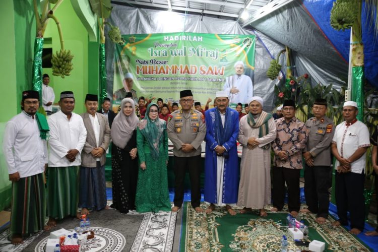 Habib Zaky: Ayo Sambut Ramadan Banyakin Selawat. Ukhuwah Terjalin, Aparat Kepolisian-NU Kolaborasi Peringati Isra Miraj di Manggar