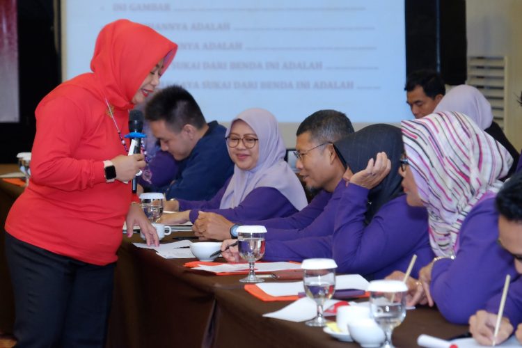 Pegawai Bapas Balikpapan Dilatih Superteam dan Self Healing. Husni: Saat Kerja, Kelola Mental dengan Baik