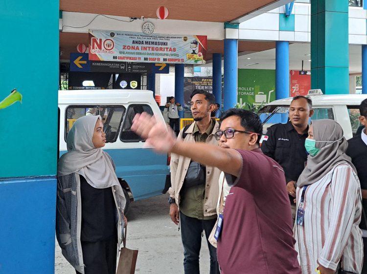 PLN Pasang SPKLU di Terminal Batu Ampar. Kalista Diujicoba Menuju IKN