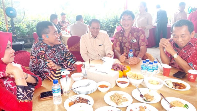 Pangdam Apresiasi Charles Mampu Merawat Kebhinekaan. Charles: Imlek 2024, Semoga Jadi Tahun Kebaikan