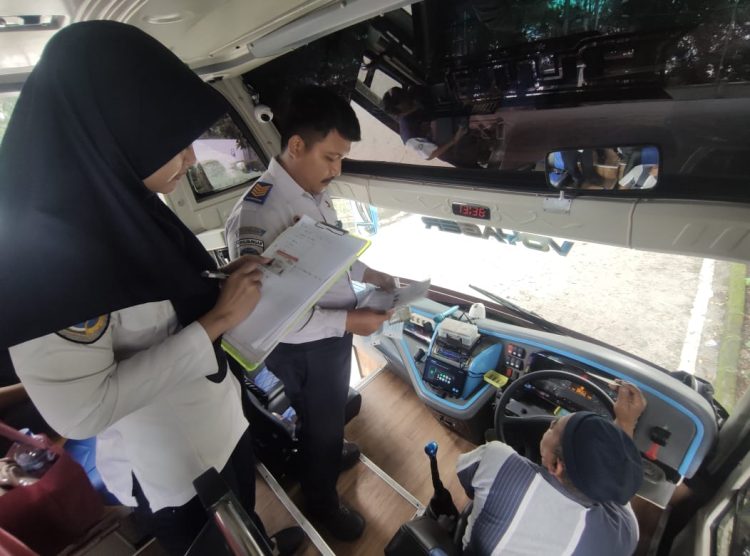 Jelang Angleb 2024, Terminal Batam Ramp Check Armada Bus. Sulis: Semua Bus Harus Layak Operasi