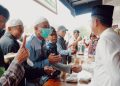 Makan Gratis RMC, Sejam Ludes, Rencana Sebulan Sekali. Walikota Borong Asongan, Dibagi-bagi ke Warga