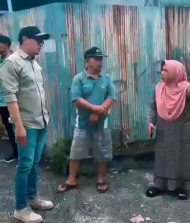 PTMB Salurkan Tandon dan Air Tangki untuk Warga Rapak. Dirut: Kita Maksimal, Turun ke Lapangan