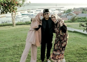 Romantisme Walikota-Istri di Perjalanan dan Candu Sedekah. Silaturahmi ke Keluarga, Doakan Warga Balikpapan