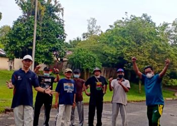 Kaki BTN Tempuh Jarak Nyaris 10 Km. Lewati ‘Batu Hantu’, Canda Jamu dan Melintas di Air Terjun Legenda