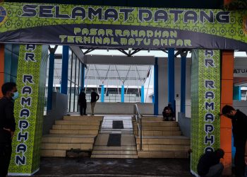 Stand Pasar Ramadan Gratis di Terminal Batu Ampar. Edwin: Ayo Belanja dan Silakan Gabung