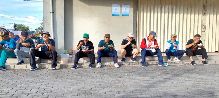 Berpikir Perang Nuklir sampai Bergabung di Bubur Bandung. Kaki BTN Jalan Kaki Silaturahmi, Tembus Jarak 9 Kilometer
