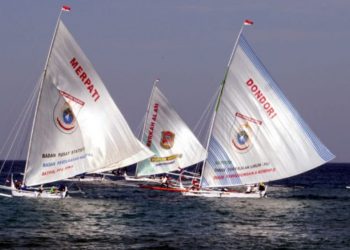 Festival Sandeq Race 2022 Jadi Momentum Pesta Rakyat Balikpapan. 34 Perahu Berlayar dari Sulbar dan Finish di Pantai Manggar