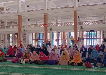 Majelis Taklim Wanita Madinatul Iman Gelar Pengajian Perdana di BIC. Pengurus Diimbau Terus Rajut Silaturahmi dan Buat Program