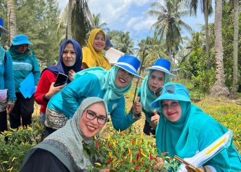 ‘Gertak’ Menanam Sayur dan Cabai, PKK Terus Edukasi Warga. Suciana: Manfaatkan Pekarangan, Bantu Menekan Inflasi