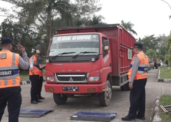BPTD Kaltimra Gakkum ODOL Gabungan di Berau. Irda: Ratusan Kendaraan Terjaring, Ini Program Zero ODOL 2023