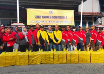 Berlomba Berbuat Baik, LPM Sumber Rejo Bagi 400 Takjil ke Warga. Ahmad: Ramadan Momentum Berbagi dan Silaturahmi
