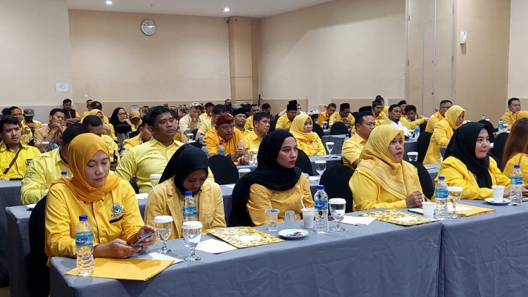 Sore Ini, 45 Bacaleg Partai Golkar Didaftarkan ke KPU. Optimistis 18 Kursi, Maksimal Setengah Parlemen