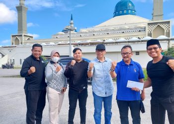 ACE Hardware Gelar Aksi Bersih-bersih Masjid BIC. Puluhan Pegawai Diterjunkan, Bantu Tempat Sampah Outdoor