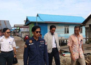 BPTD Kaltim Serahkan 3 Halte Sungai ke Dishub Paser. Muiz: Kita Juga Bantu Perbaikan, Kades Ingin Mengelola Mandiri