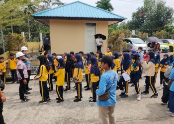 PDAM Balikpapan Gelorakan Semangat ‘SABUN’ untuk Edukasi. Ratusan Siswa SD Patra Dharma III ke IPAM Teritip