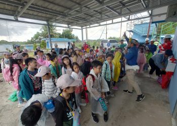 Puluhan Pelajar ke Waduk Manggar, Diajari Program “SABUN”. Suryo: Edukasi Air Bagian CSR dan Perlu Disampaikan
