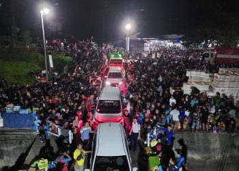 Arus Mudik ke Mamuju Penuh ‘Drama Tak Sabar’. Muiz: Perlu Ikuti SOP Pemuatan, Tim Satpel Bergerak Cepat