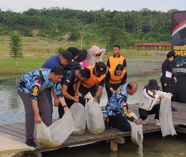 Ratusan Offroader Sukses Adventure Sambil Baksos. Kapolda Ikut Serta, IOF Ucapkan Selamat HUT ke-78 Bhayangkara