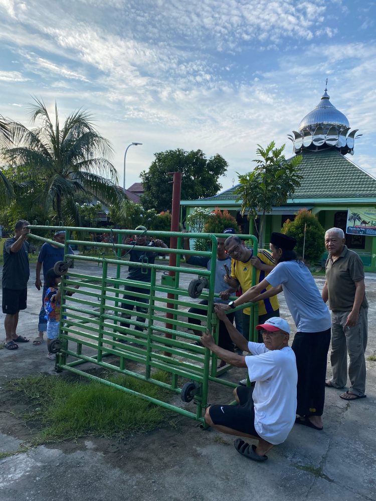 Alat ‘Jegal Sapi’ di BTN Sudah Dipasang. H Suwadi: Harus Tertib, Daging Cukup