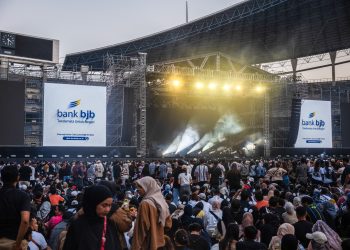Sheila On 7 Lampiaskan Kerinduan Penggemar. Tampil di Konser Tunggu Aku di Samarinda