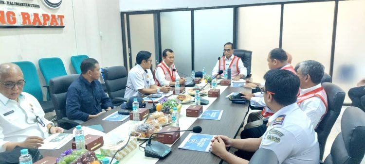 Menhub Ingin Ada Inovasi Format Mobil Eksisting Sepaku. BPTD Kaltim Jadi Contoh, Nyanyi Diiringi Musik Sampe