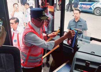 Menhub Naik Bus BTS dari Terminal Batu Ampar ke Bandara. Tarif Masih Dikaji, Angkot Bisa Jadi Feeder