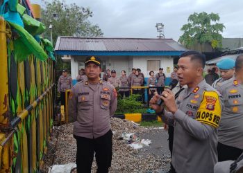 Polisi Bubarkan Blokade Masuk PHSS Muara Badak. Kapolres: Tindakan Kita Sesuai SOP Terkait Unras