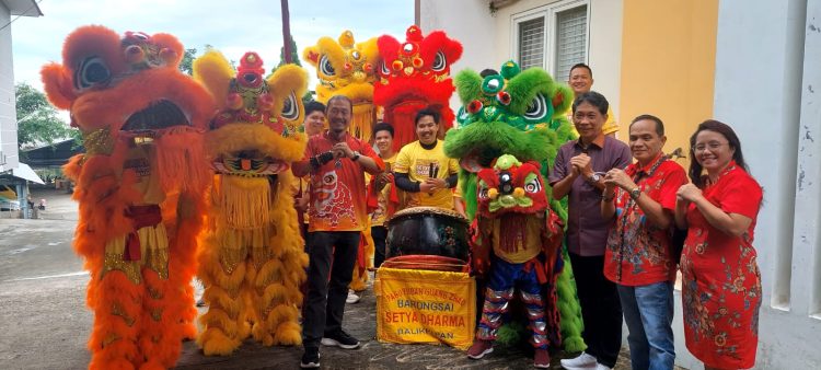 Pemain Barongsai Setya Dharma Multietnis. Latihan seperti Kungfu, Stamina Harus Kuat